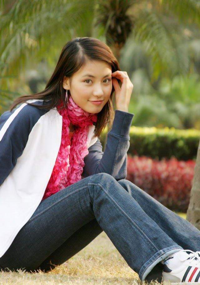 亮丽的音乐系美女
