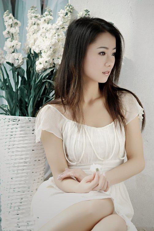 日本美女 白色紫罗兰
