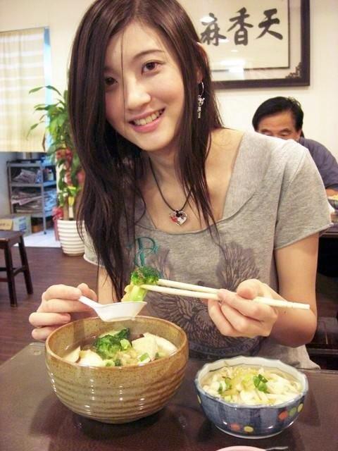 漂亮的素颜美女
