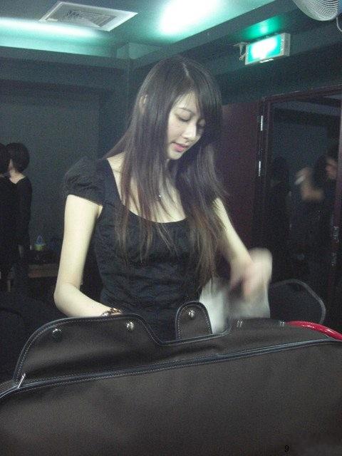 快来欣赏漂亮美女