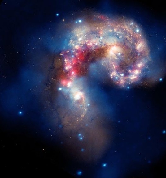6200万光年外星系相撞奇观