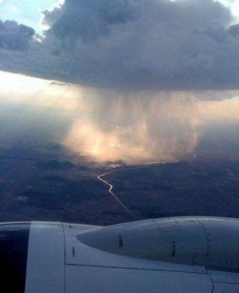 从上面看下雨