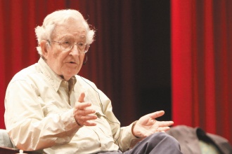 美学者诺姆·乔姆斯基(Noam Chomsky)